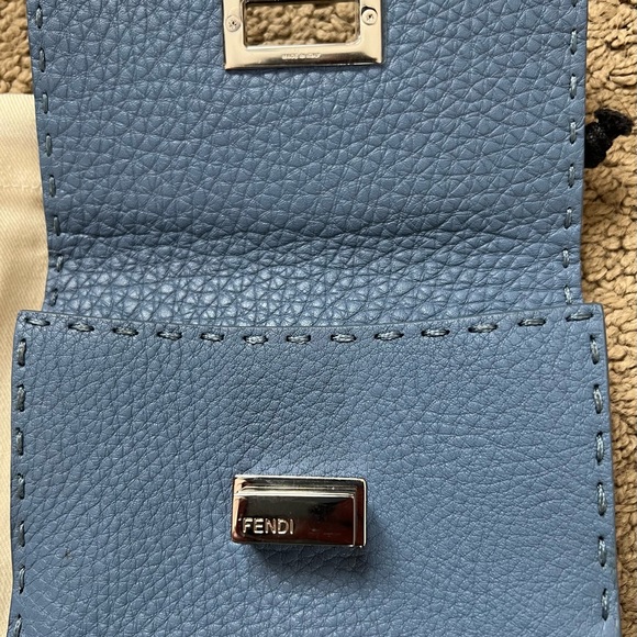 Fendi Selleria Peekaboo Medium wallet with oversized topstitching – Blue leather - Picture 7 of 8
